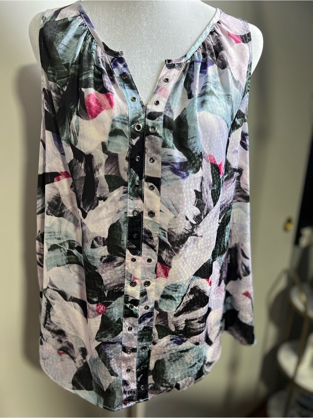 Sleeveless Abstract Floral Button-Front Top - Pink & Green